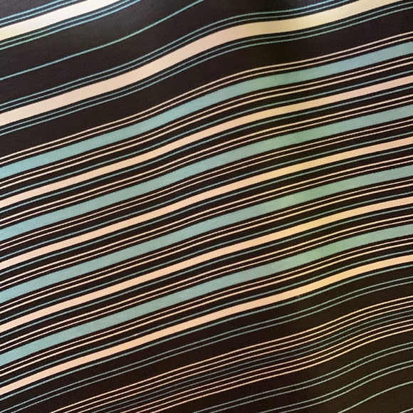 Kenneth Cole Reaction teal/black/white silk midi handkerchief skirt. Sz 6. NWOT - Picture 6 of 7